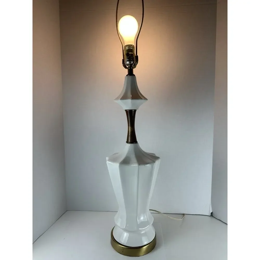 40s Vtg Milk Glass & Brass Table Lamp 32